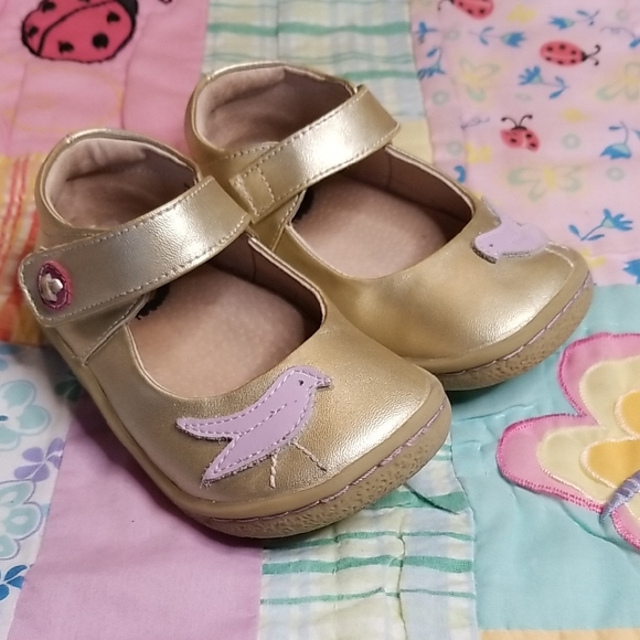 Livie & Luca Other - Livie & Luca Gold Metallic Leather  Pio Pio Mary Jane with Purple Bird Size 7